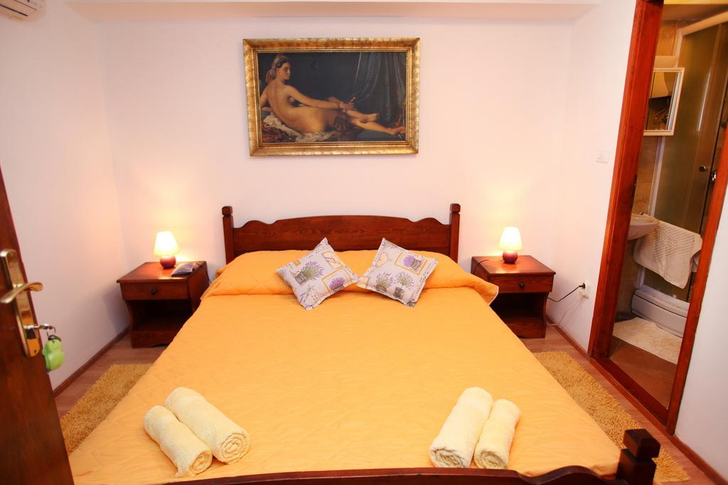 Rooms & Studio Stipcic Трогир Экстерьер фото